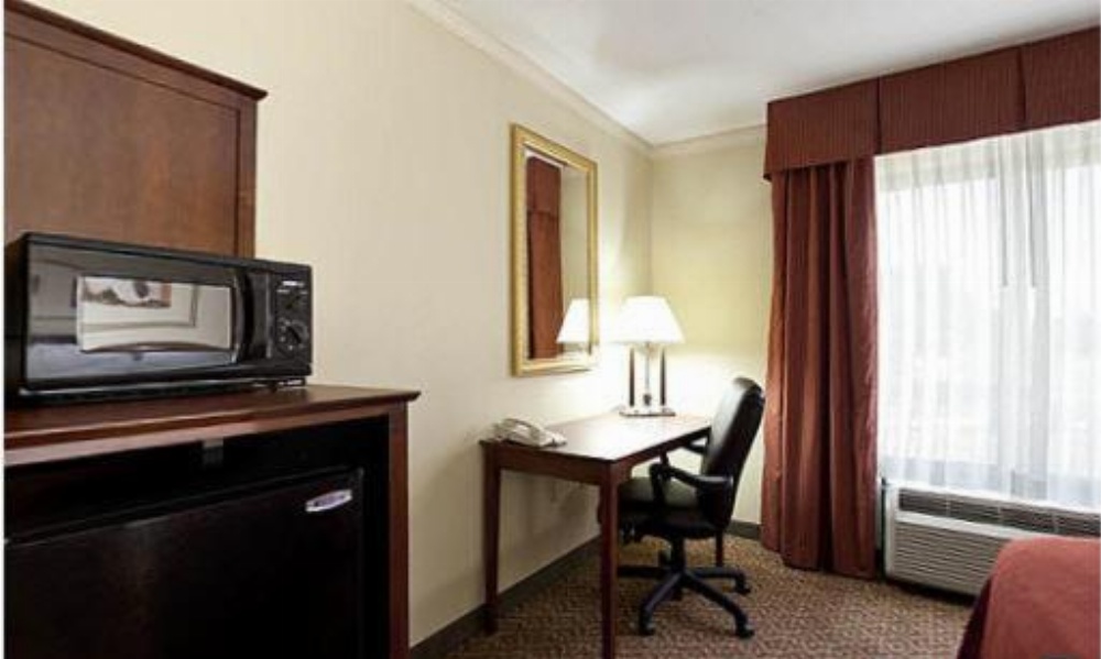 Holiday Inn Express Breaux Bridge