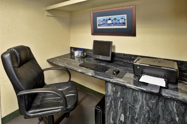 Holiday Inn Express Breaux Bridge image 12