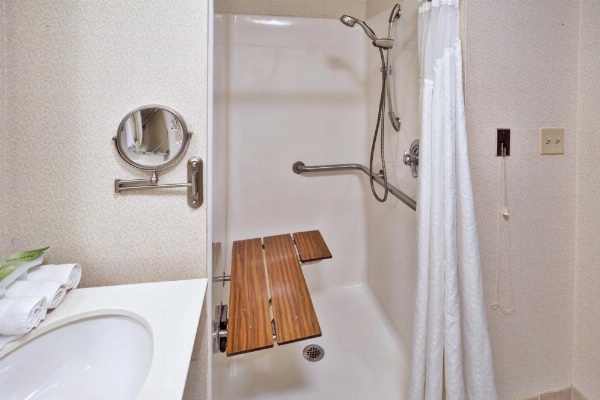 Holiday Inn Express Breaux Bridge image 26
