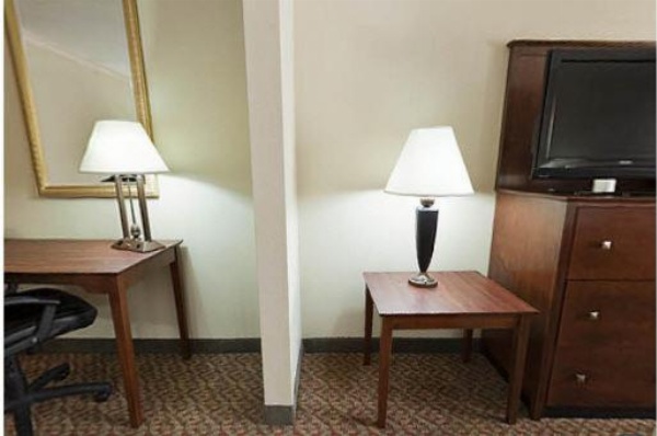 Holiday Inn Express Breaux Bridge image 3