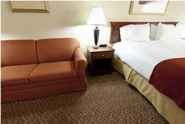 Holiday Inn Express Breaux Bridge image 6